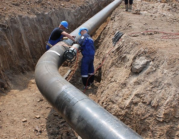 Réseau d'eau potable en cours d'installation